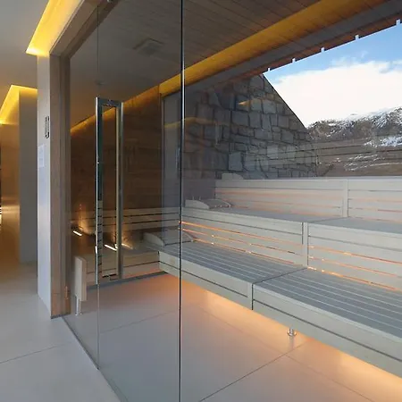 Alexander Charme Hotel 4*