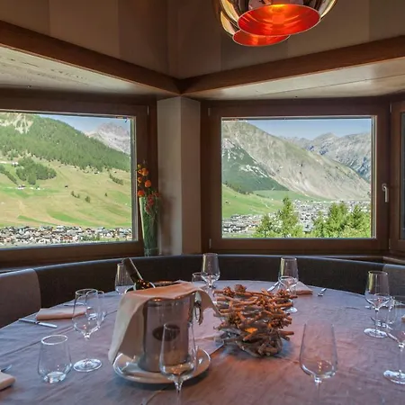 Hotel Alexander Charme