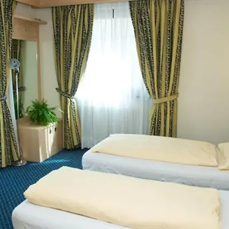 Hotel Alexander Charme 4*