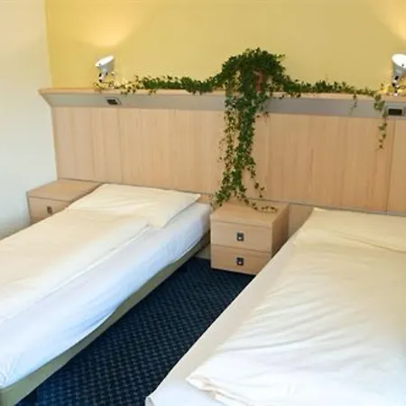 Alexander Charme Hotel 4*