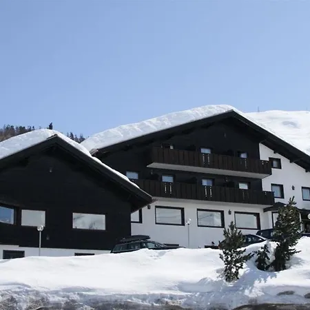 Hotel Alexander Charme