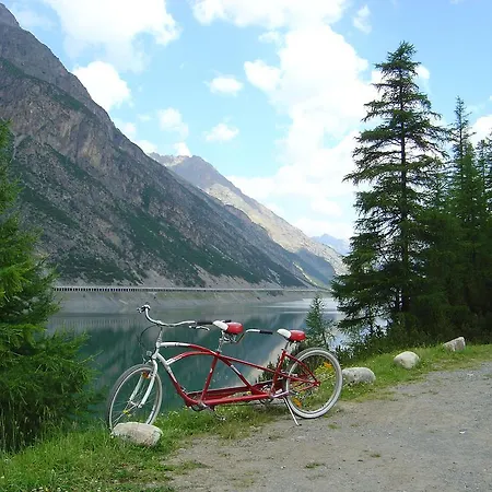 Alexander Charme Hotel 4*