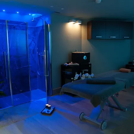 Hotel Alexander Charme